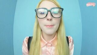 Sexy female robot Spooky Boogie masturbates her pink pussy and breaks down - porn video