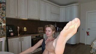 Girl with hairy pussy broadcasts on Bongacams - porn video