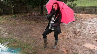 Leather Gloved Smoking In The Rain - porn video